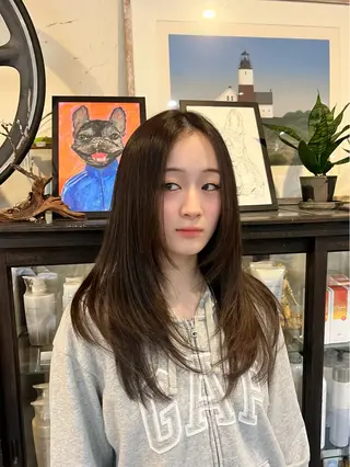 セミロング カラー 松原 樹里のヘアスタイル