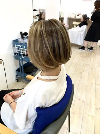 ミディアム くわやま まさきのヘアスタイル