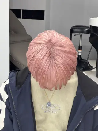 ショート ハイトーン✖️ 縮毛矯正シュンペイのヘアスタイル