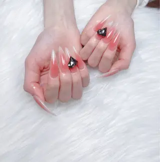 ネイル uu ネイルサロン関内🌼のネイルデザイン