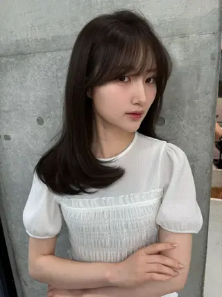 ミディアム 福岡縮毛矯正✨️ ストレート 向井和輝のヘアスタイル