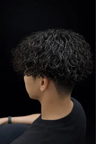 ミディアム パーマ メンズ 渋谷美容師　琉星 メンズ特化のヘアスタイル