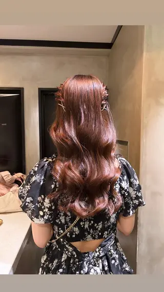 ロング カラー ヘアアレンジ タナカ カナ🫧のヘアスタイル