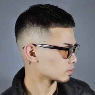 カラー 石川 裕大のヘアスタイル