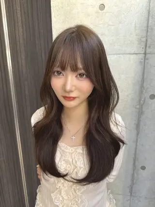 ロング カラー shion 透明感カラーのヘアスタイル