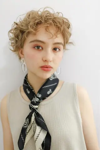ショート カラー 横浜Bob美容師🤎 ERINAのヘアスタイル