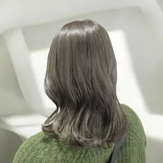 ミディアム ヘアアレンジ ユイナ 🕊NaVI ベージュ/透明感のヘアスタイル