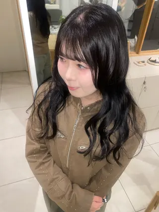 ロング ナイトウ コトのヘアスタイル