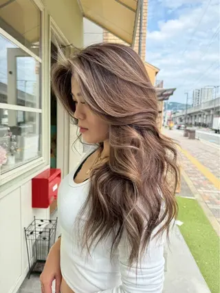 セミロング カラー 福井 珠乃のヘアスタイル