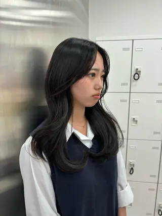 ロング 抜け感レイヤー︴ ニュアンスカラーのヘアスタイル