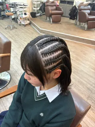 ヘアアレンジ WEST OLAND 黒坂佳乃のヘアスタイル