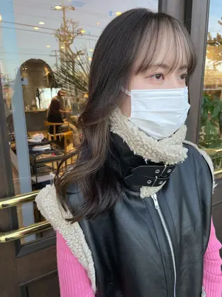 カラー 比嘉 千咲のヘアスタイル