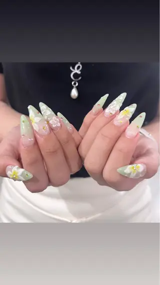 ネイル 🧁fein. nana🩵のネイルデザイン
