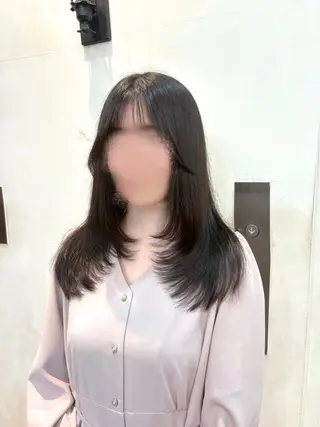 ロング カット/ハイトーン まなみ🤍のヘアスタイル