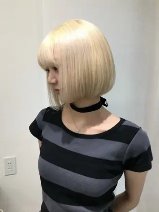 ショート カラー Hanaka🪷 レイヤー×ブリーチのヘアスタイル