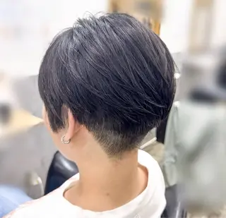 ショート lore umeのヘアスタイル