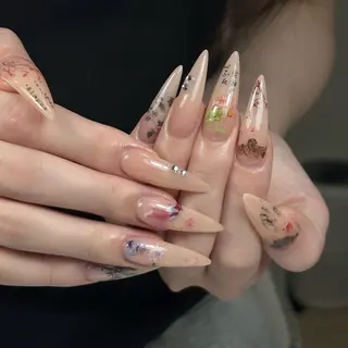 ネイル サリー ネイル　ラボのネイルデザイン