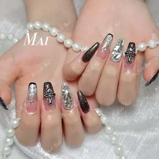 ネイル 🦋 Queenieのネイルデザイン