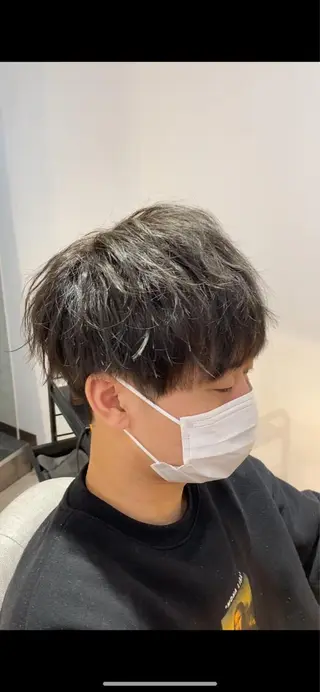 ショート カラー パーマ ヘアアレンジ メンズ ハイトーン&透明感 カラー☘️片山優陽のヘアスタイル