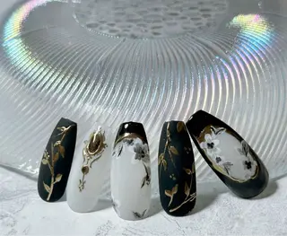 ネイル Moon Nailsのネイルデザイン