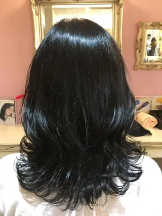 ミディアム カラー plaatje 義見のヘアスタイル