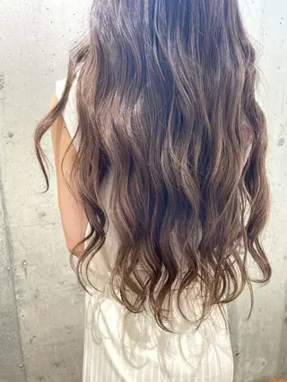 ロング 山本 愛永のヘアスタイル