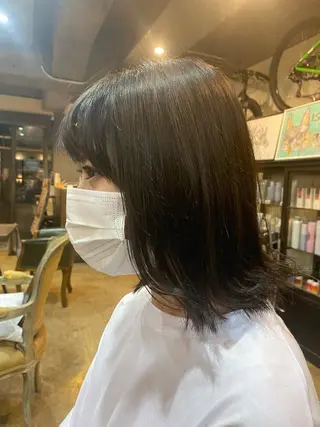 カラー 岡本 蓮太のヘアスタイル