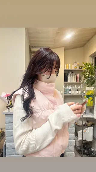 ロング 佐藤 瑚碧のヘアスタイル