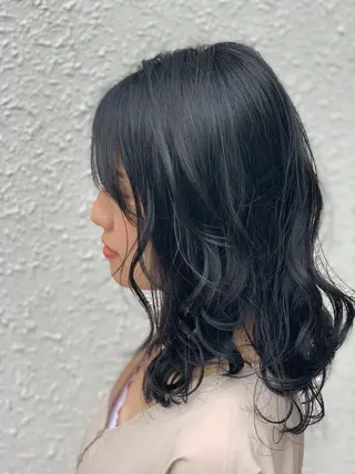 ミディアム siki. 石渡のヘアスタイル