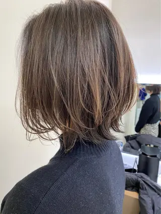 ミディアム カラー レイヤーカット/ ハイライト 千咲季のヘアスタイル