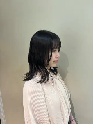 ミディアム ブリーチ&似合せボブ 田中寛十のヘアスタイル