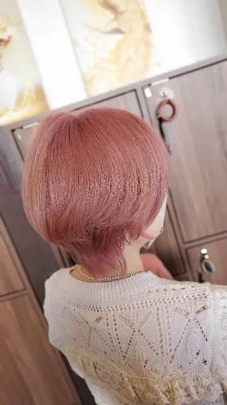 ショート カラー 小島　崇義 ブリーチお任せ下さいのヘアスタイル