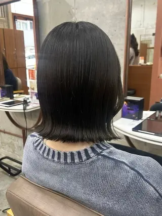 ショート 顔周りレイヤー/ ふわあいりのヘアスタイル