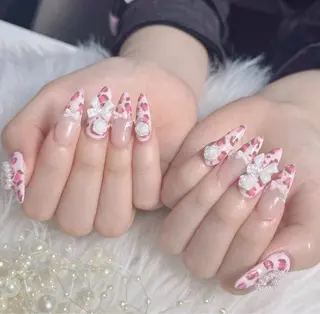 ネイル Lyna 池袋のネイルデザイン
