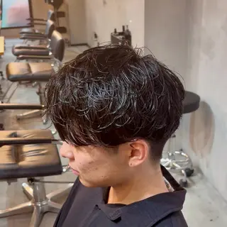 ショート パーマ メンズ シャドウパーマ 小形のヘアスタイル
