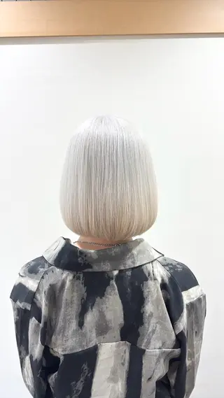 ショート カラー 【ハイトーン特化】 🦋森山陽向/大宮のヘアスタイル
