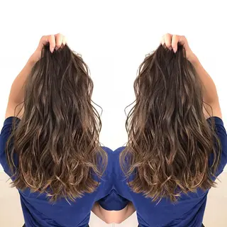 ロング カラー Oopsレイヤー 加藤澄都のヘアスタイル