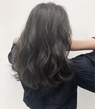 ロング カラー 梅田🩵/透明感 花音のヘアスタイル