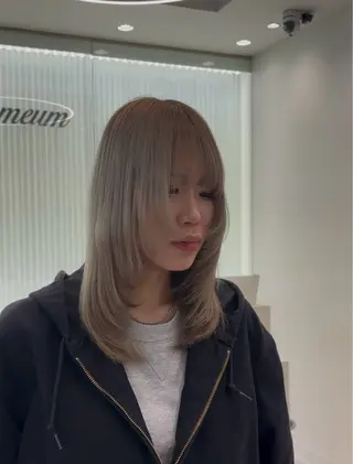 ミディアム 大石美歩/静岡 美容院🐈‍⬛🎀のヘアスタイル