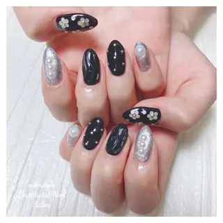 ミディアム ネイル 🐾enen style 🐾のネイルデザイン