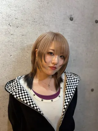 ミディアム カラー Rio/池袋/ レイヤーカットのヘアスタイル