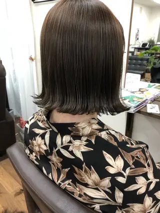 ミディアム 桃木 杏奈のヘアスタイル