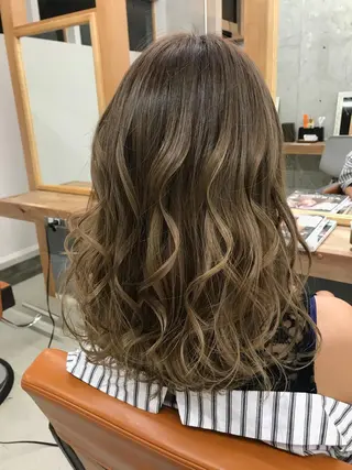 ミディアム 豊中駅3分eha レッスンモデルのヘアスタイル