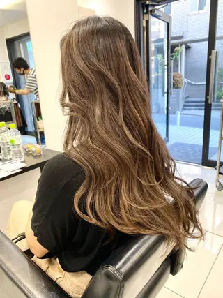 ロング カラー レイヤーカット 赤み消し　店長/大和のヘアスタイル