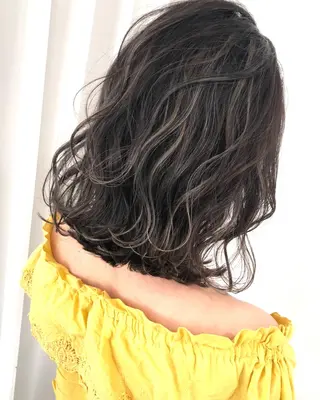 ミディアム カラー 若杉 諒のヘアスタイル