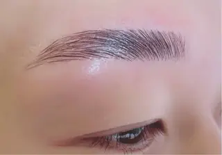 アイブロウ Lashiku Belle  Akiの眉毛・アイブロウイメージ