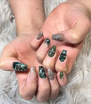 ネイル IROHA NAIL 真結子のネイルデザイン