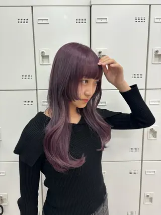 ロング カラー 抜け感レイヤー︴ ニュアンスカラーのヘアスタイル