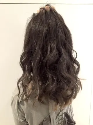 ミディアム セミロング ロング カラー ハイトーンブリーチ 土坂 由志【京都】のヘアスタイル