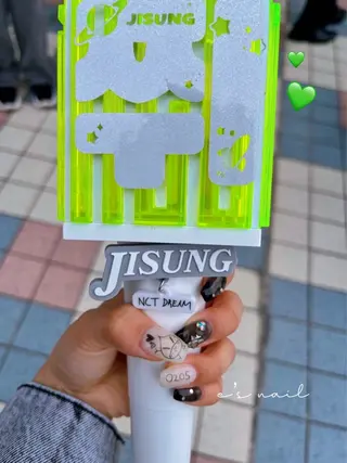 ネイル e’s nail Lumièreのネイルデザイン